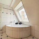 Apartman Rheinloft 3 - Grosse Giebelwohnung Mit Dachterrassen An Der Rheinpromenade *