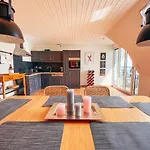 Rheinloft 3 - Grosse Giebelwohnung Mit Dachterrassen An Der Rheinpromenade Apartman
