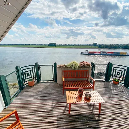 Rheinloft 3 - Grosse Giebelwohnung Mit Dachterrassen An Der Rheinpromenade