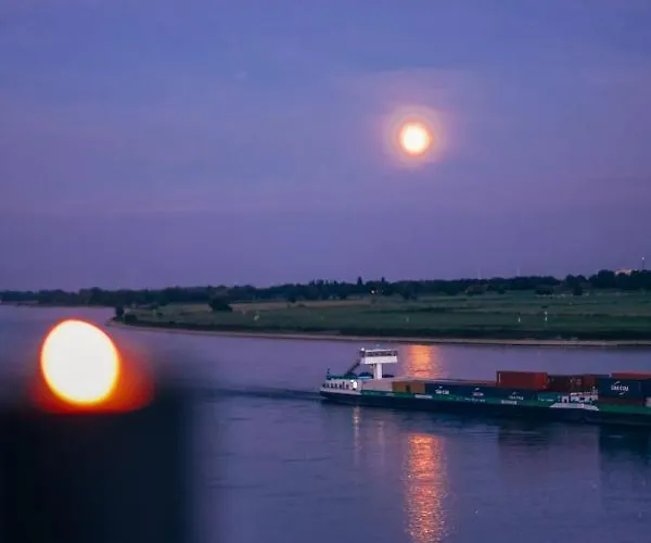 Rheinloft 3 - Grosse Giebelwohnung Mit Dachterrassen An Der Rheinpromenade Appartement *