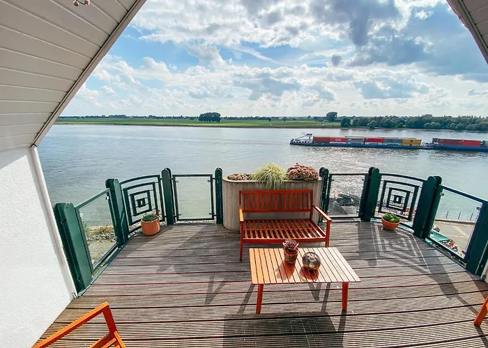 Rheinloft 3 - Grosse Giebelwohnung Mit Dachterrassen An Der Rheinpromenade