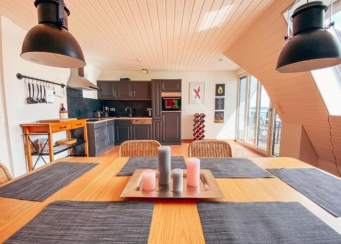 Rheinloft 3 - Grosse Giebelwohnung Mit Dachterrassen An Der Rheinpromenade Apartmán